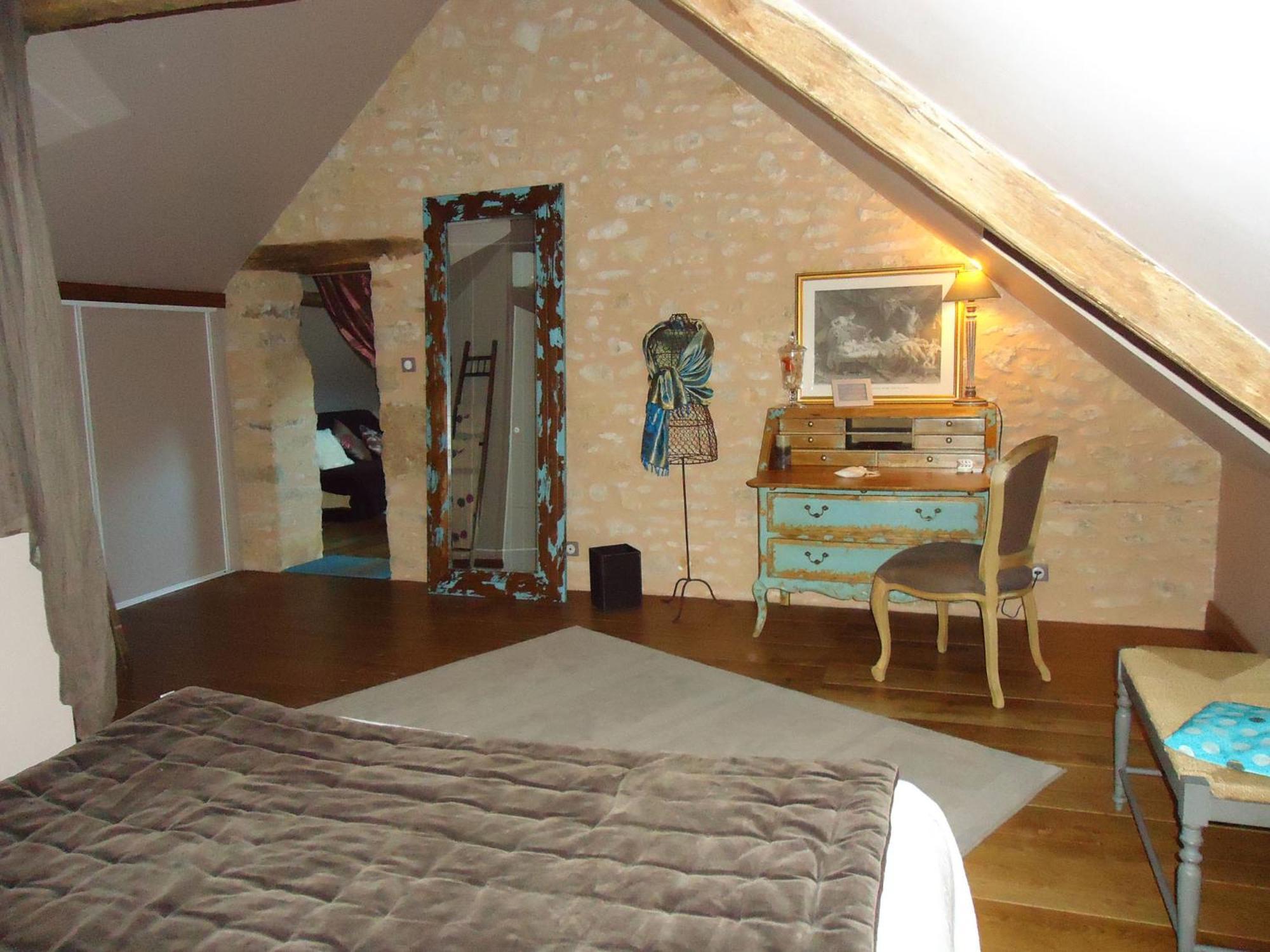 Maison D'Hotes La Maison De Leopold Terrasson Ruang foto