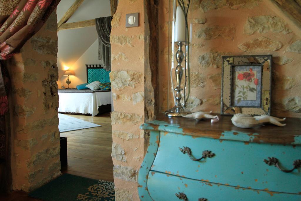 Maison D'Hotes La Maison De Leopold Terrasson Bagian luar foto