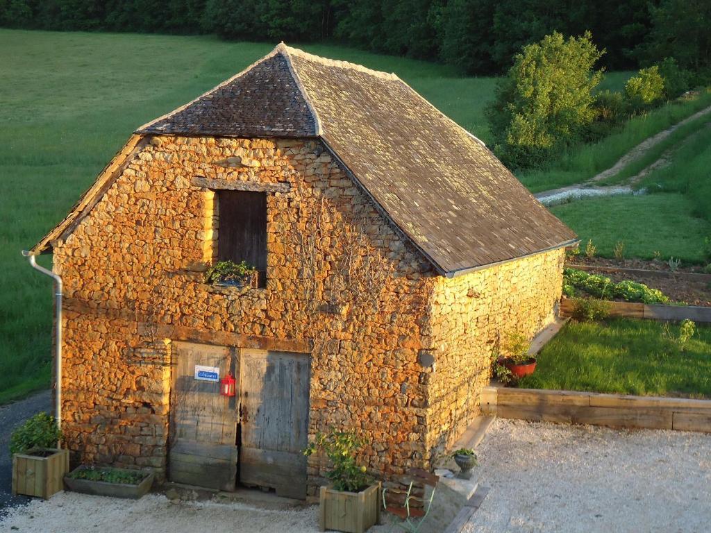 Maison D'Hotes La Maison De Leopold Terrasson Bagian luar foto